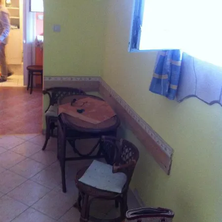 Kis Nyugi Zug Apartament
